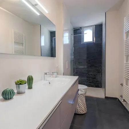 Florence- Giacomini 4 Bedroom Apartment Florence