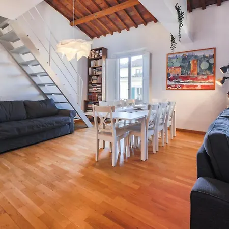 Florence- Giacomini 4 Bedroom Apartment *