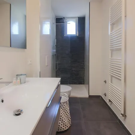 Florence- Giacomini 4 Bedroom Apartment